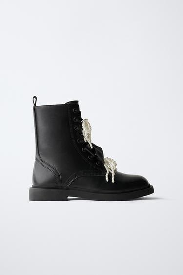 BOTIN DETALLE LAZOS - Negro de Zara