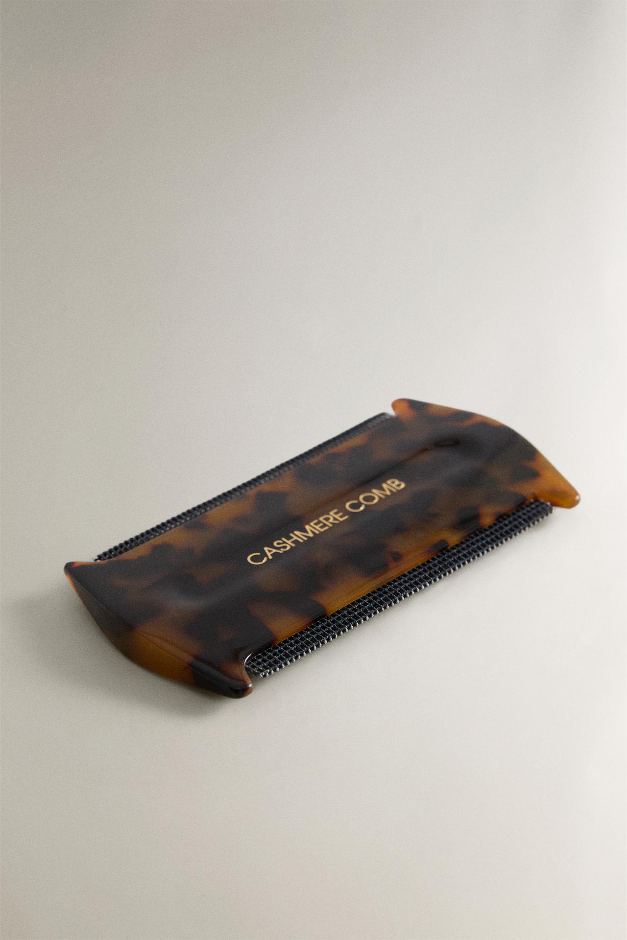 ACETATE CASHMERE BRUSH — Tortoise shell