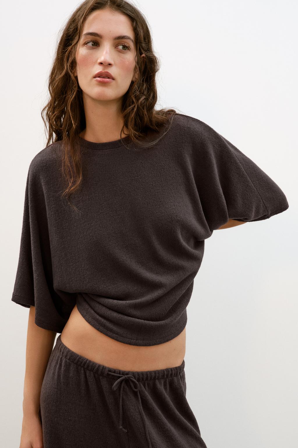 RUSTIC SHORT SLEEVE TOP