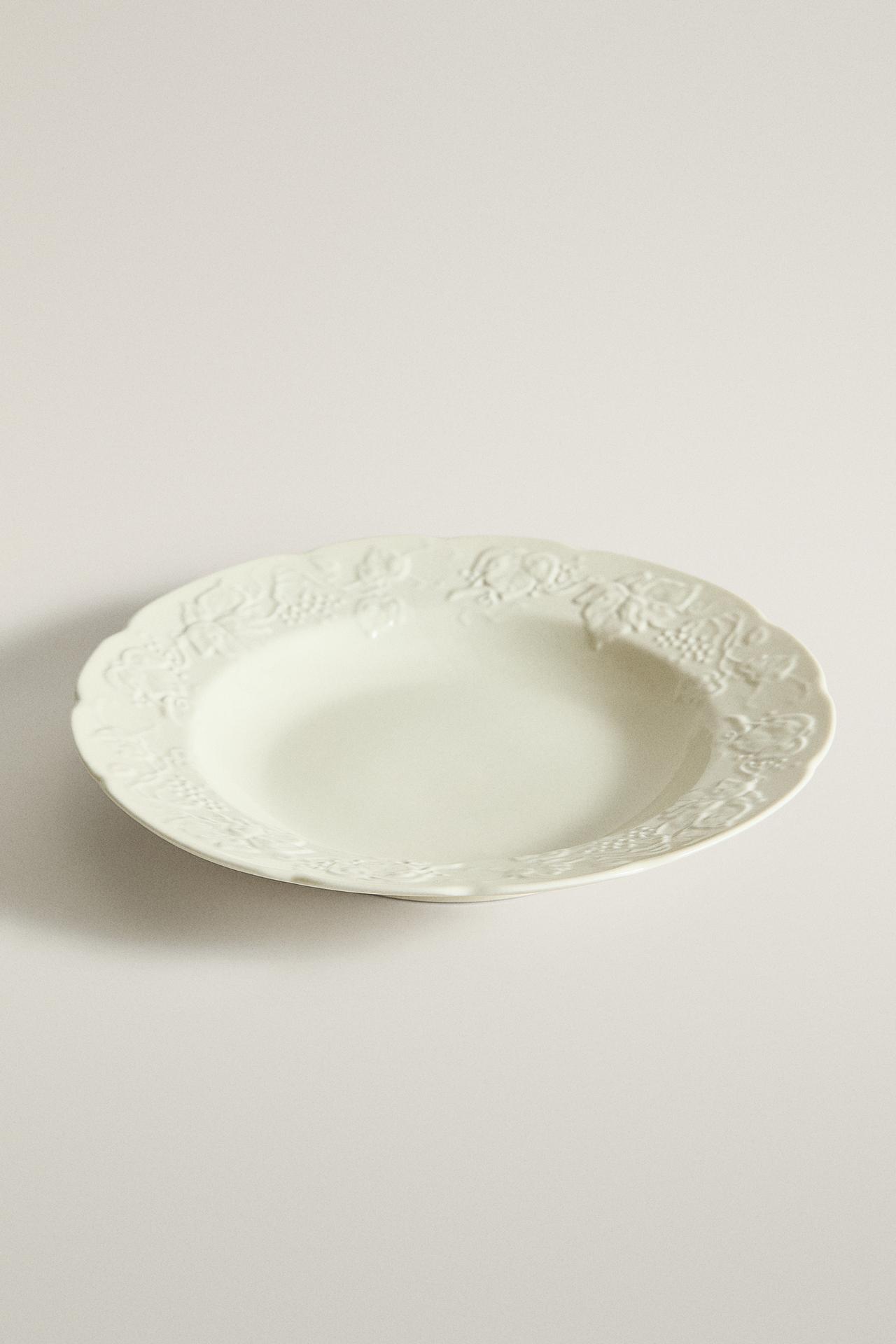 GRAPE RELIEF PORCELAIN SOUP PLATE — Cream