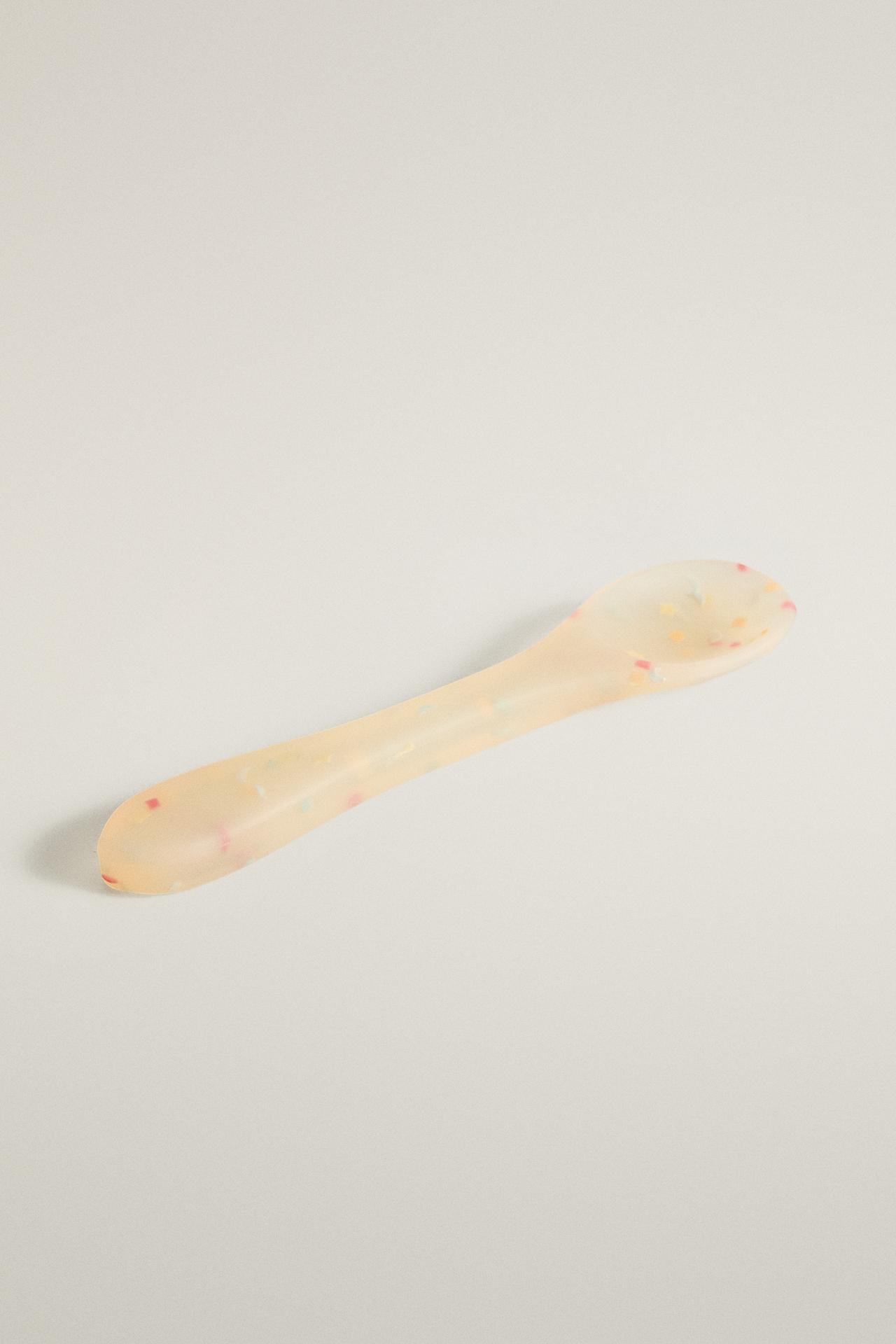 KIDS’ SILICONE CONFETTI SPOON — Multicolored