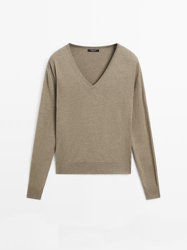 Jersey punto cuello pico con lana - Verde vigoré de Zara