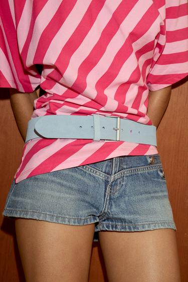 حزام جلدي سادة 100% - أزرق باستيل الخاص بـ Zara - صورة 0