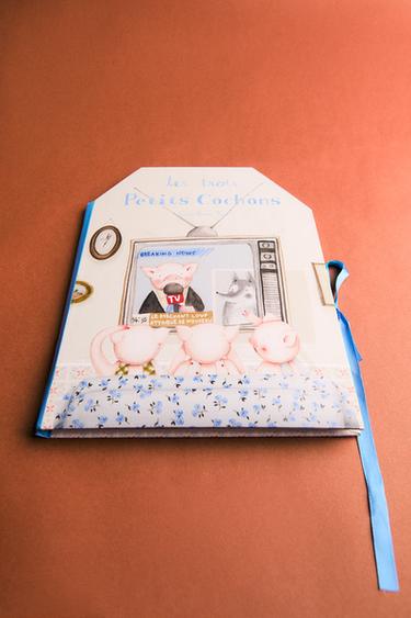 LIVRE CARROUSEL LES TROIS PETITS COCHONS - Multicolore de Zara - Image 5