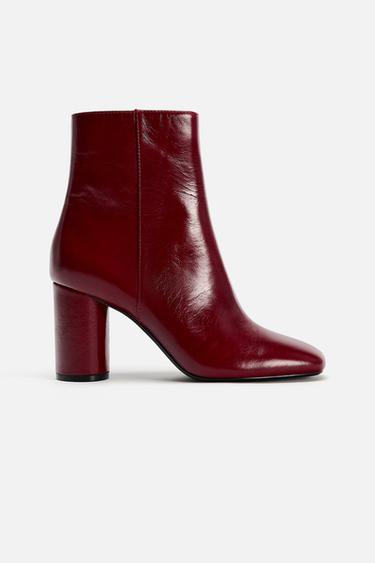 BOTÍN TACÓN PIEL - Rojo Burdeos de Zara