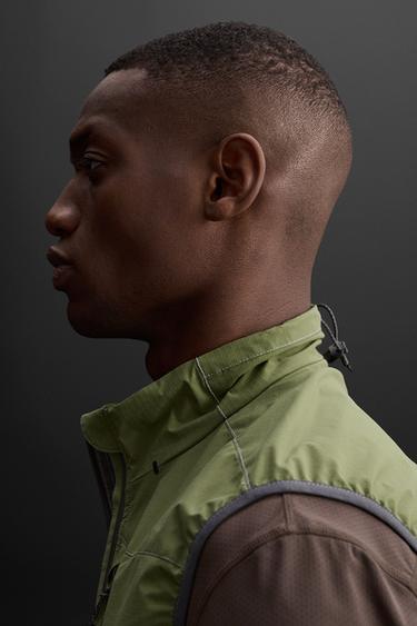 LIGHTWEIGHT TECHNICAL GILET - Green by Zara - Image 4