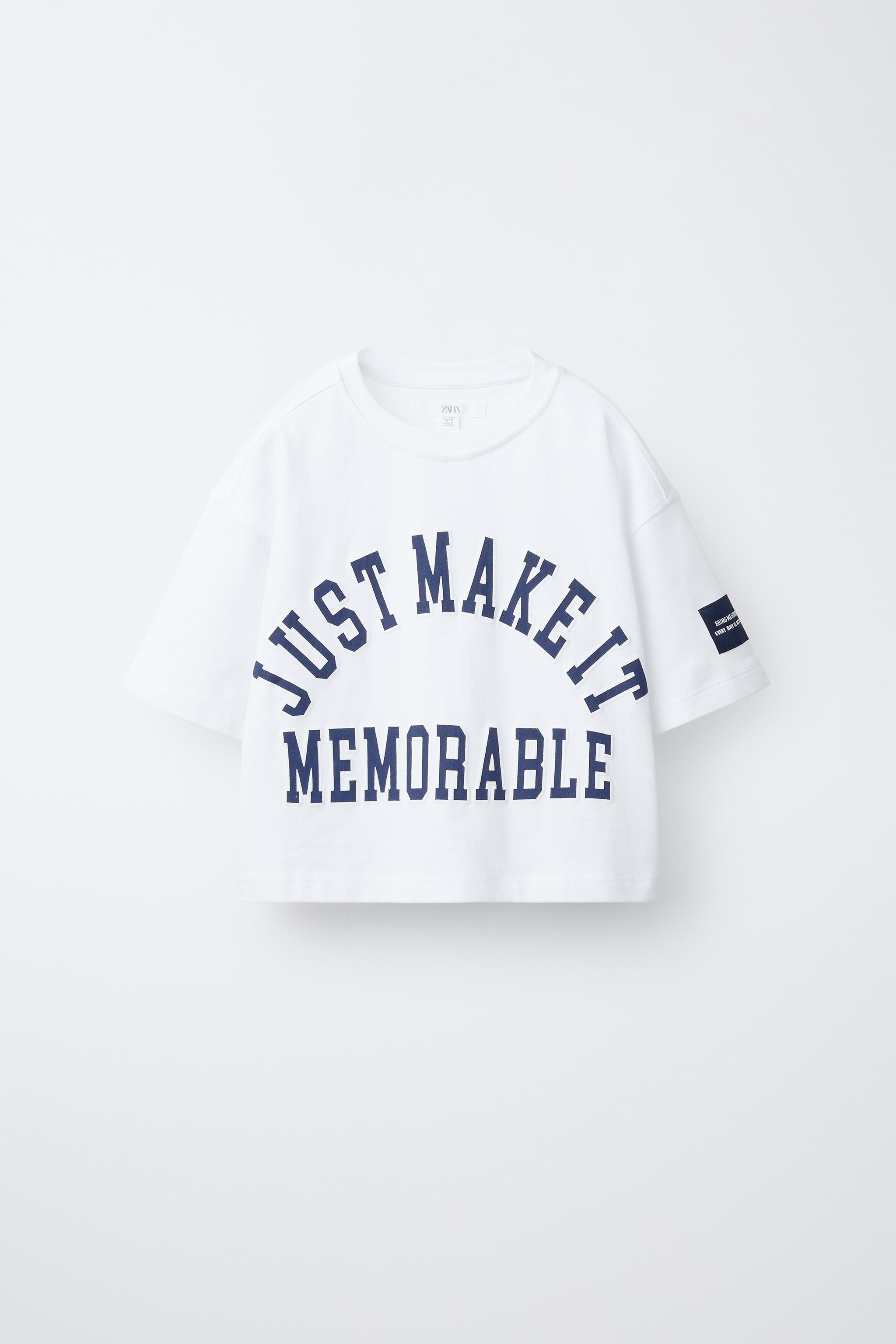 T-SHIRT VARSITY À INSCRIPTION