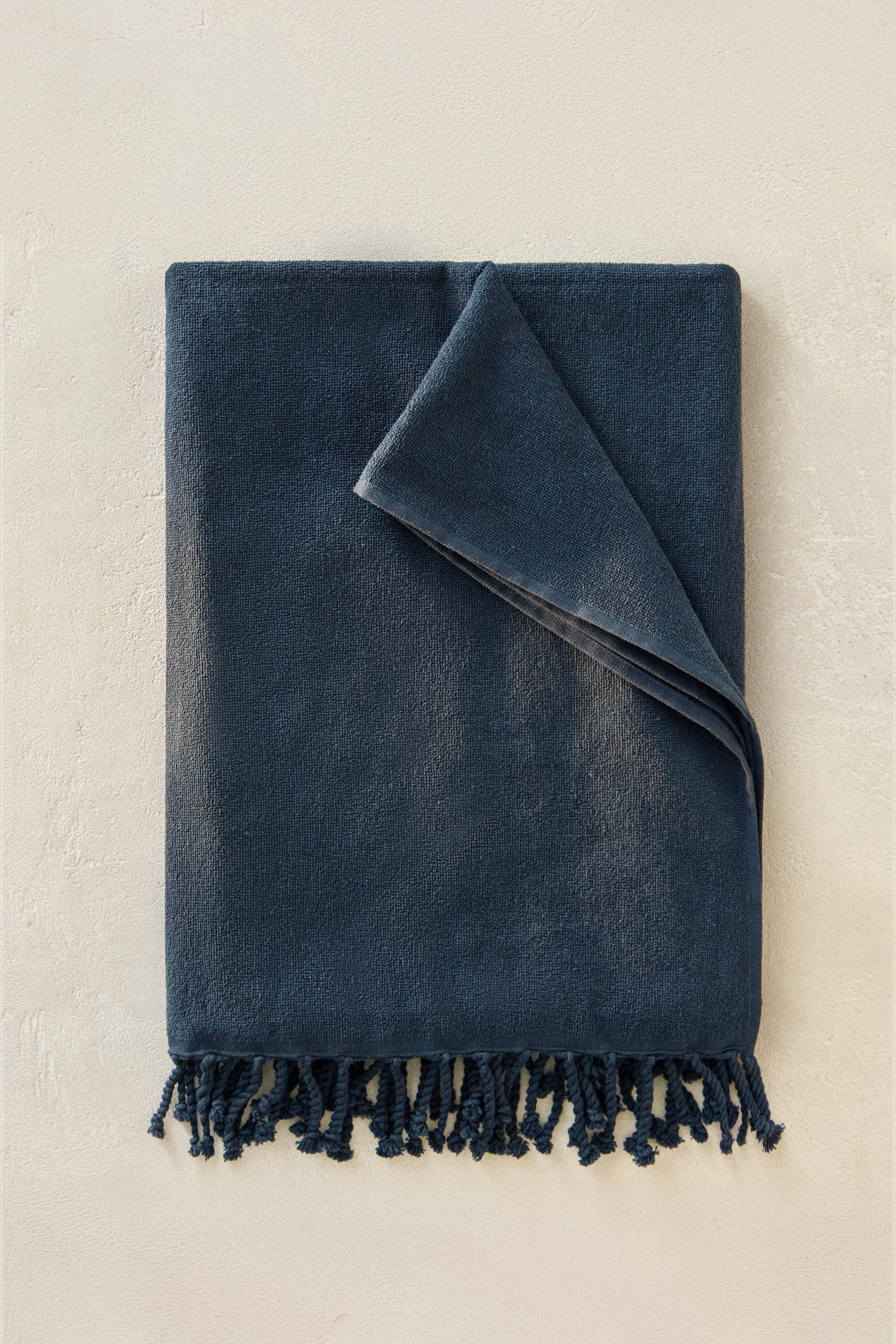 COTTON BEACH TOWEL WITH FRINGE — Navy blue