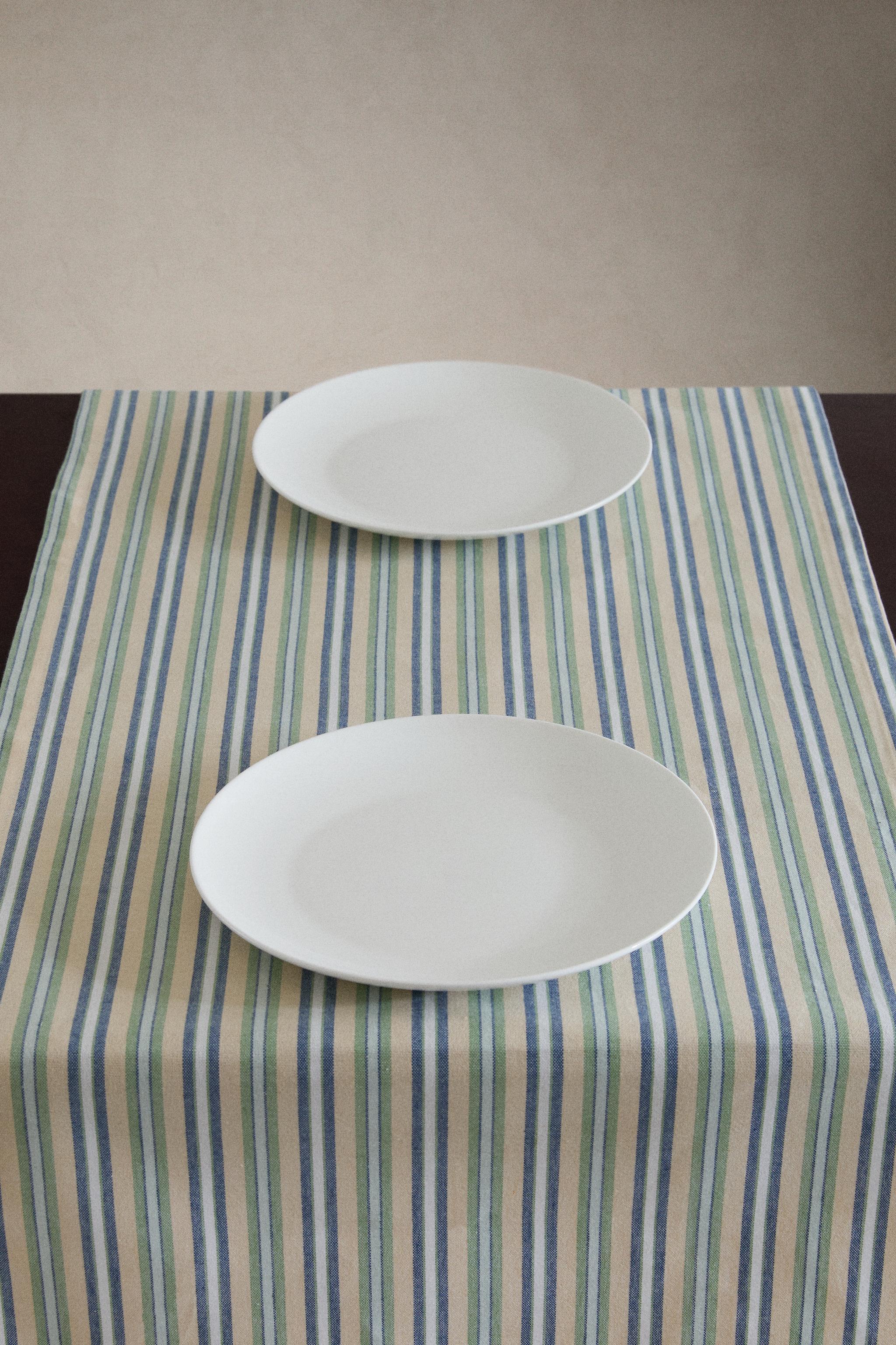 STRIPED TABLE RUNNER — Blue