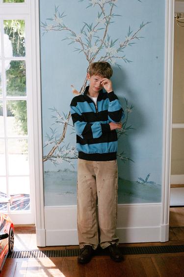 STRIPED SWEATSHIRT WITH EMBROIDERED TEXT - Blue by Zara