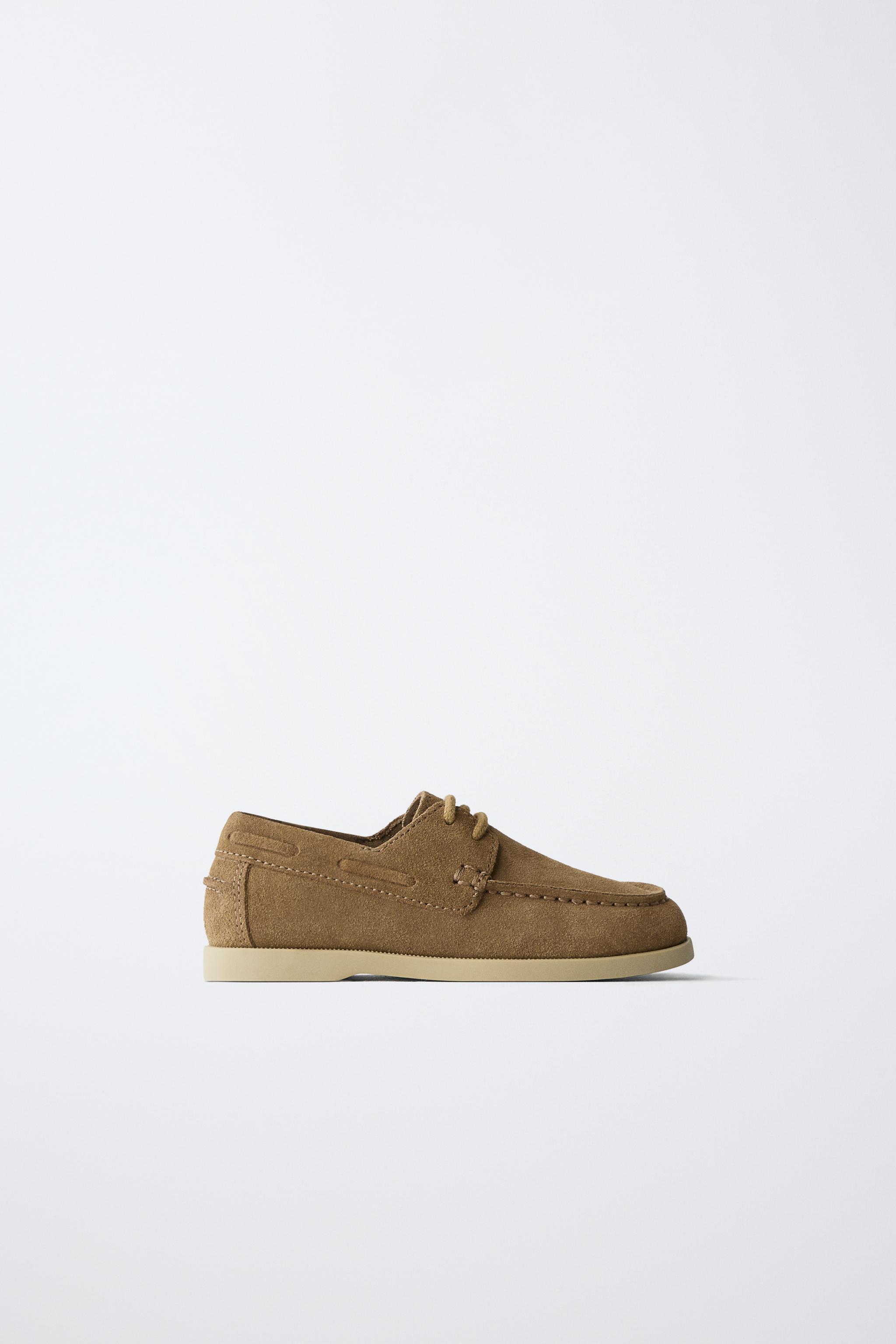 LEATHER LACE-UP BOAT SHOES — Toasted Brown