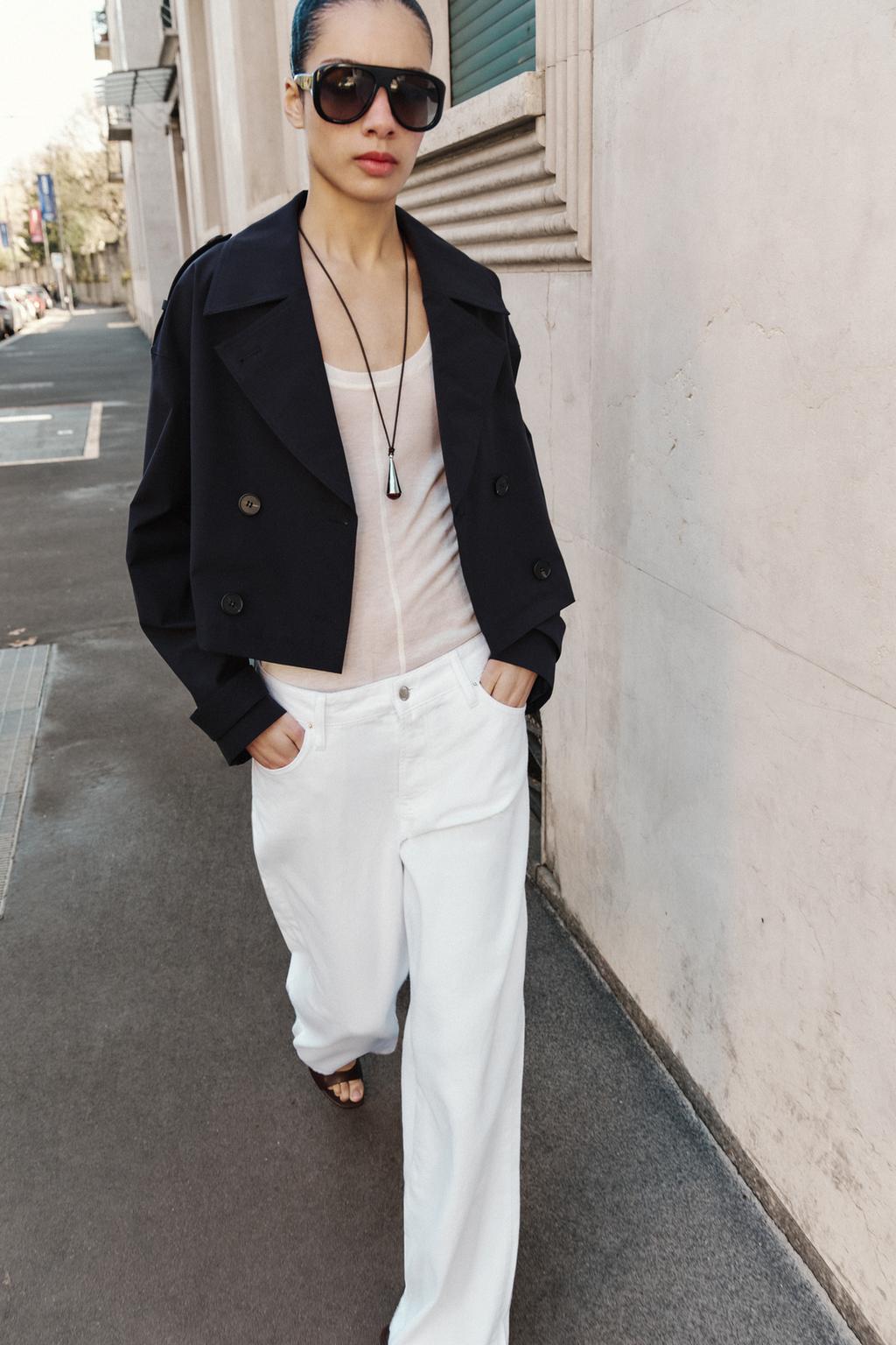 SHORT DOUBLE-BREASTED TRENCH COAT