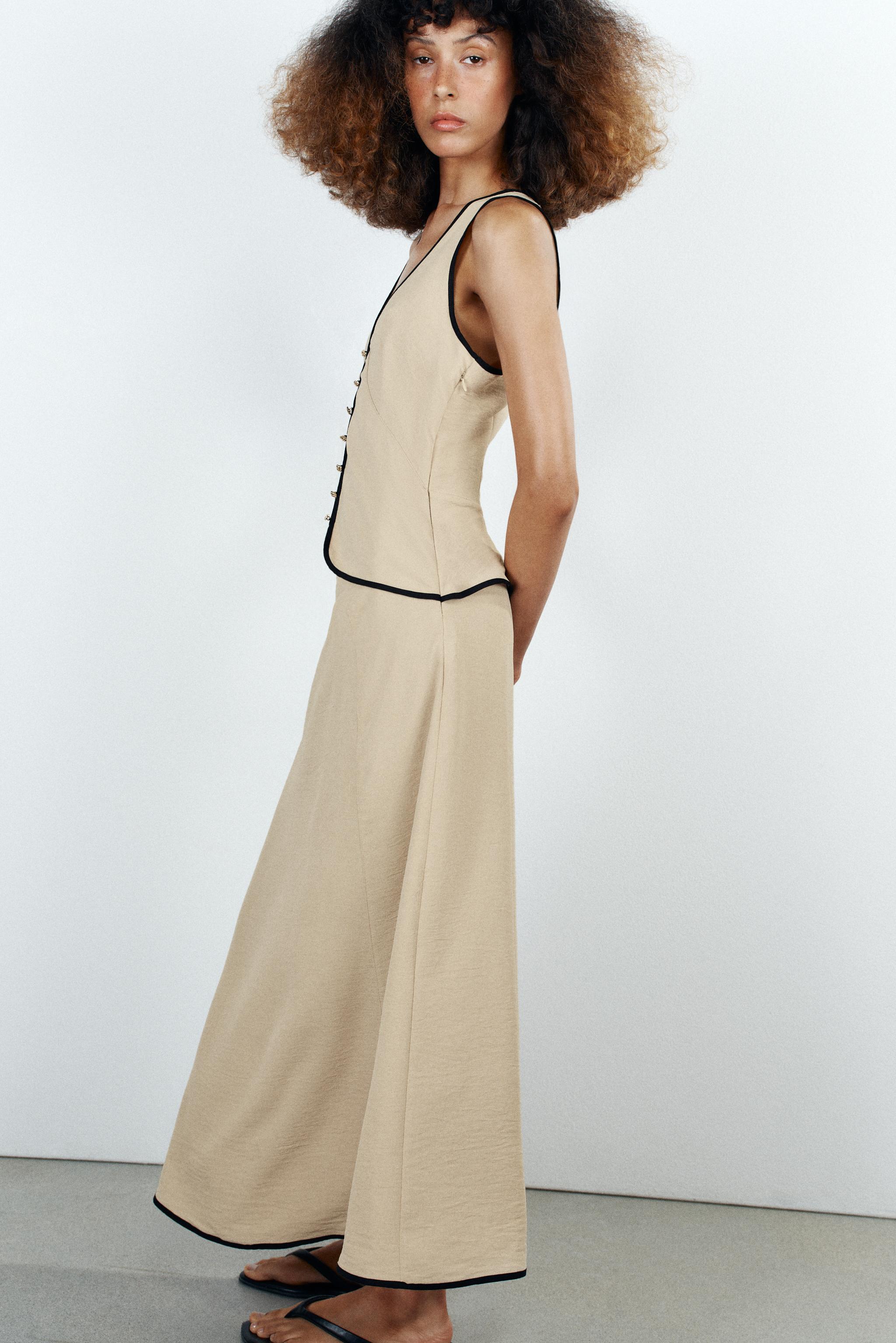 CONTRAST PIPING MIDI DRESS
