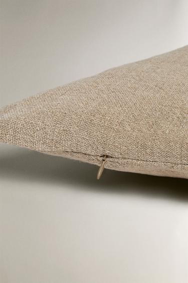 WASHED LINEN CUSHION COVER - Light beige by Zara - Image 4