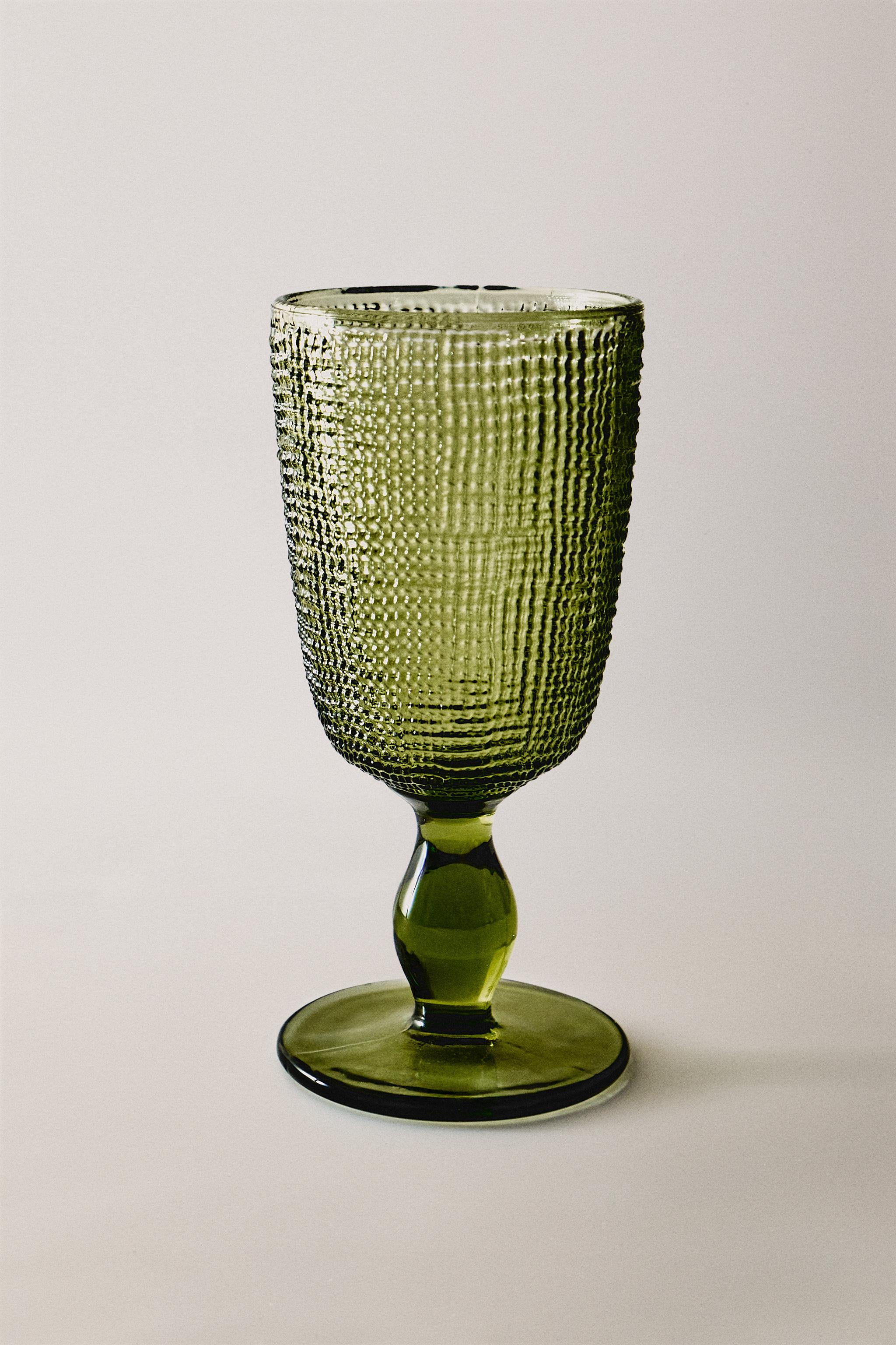 RAISED DESIGN GLASS — Green