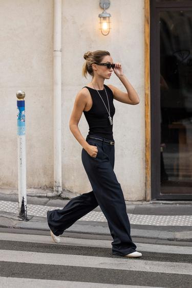 TOP HALTER LLASTIK - E zezë nga Zara
