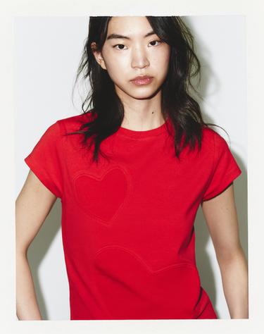 CAMISETA CORAZONES MANGA CORTA - Rojo de Zara