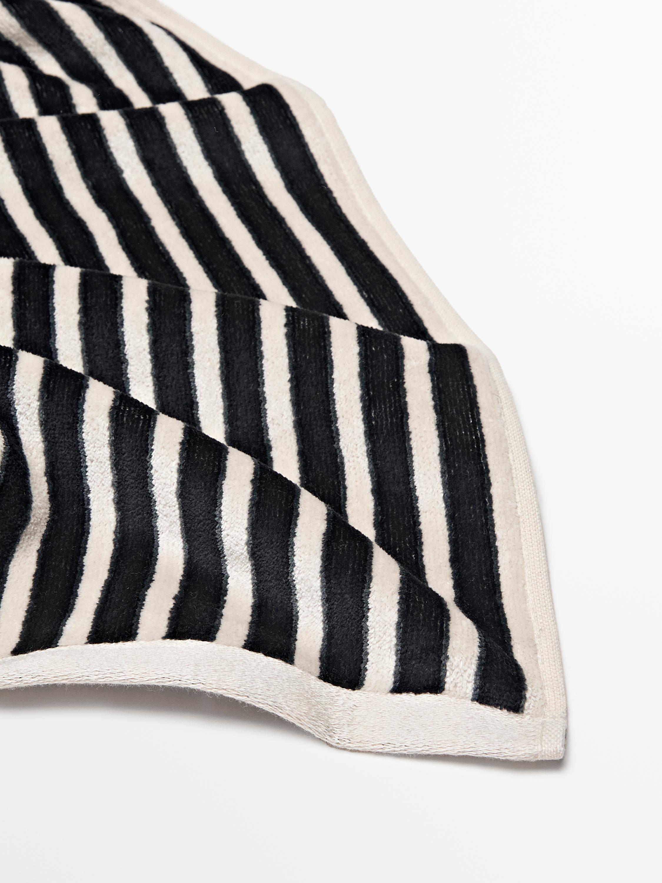 Serviette rayée en coton
