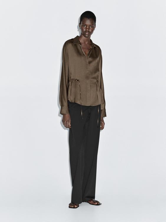 Flowing shirt with waist detail