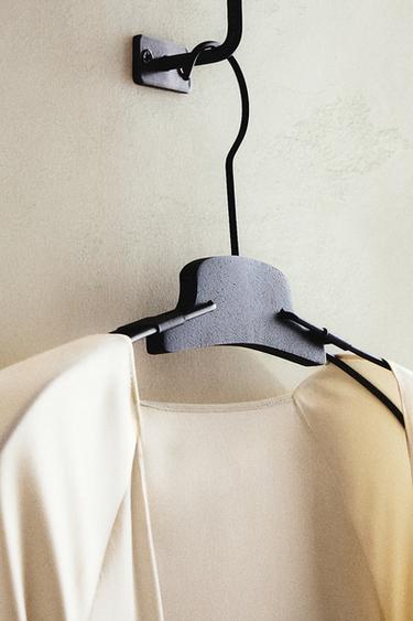 FOLDABLE METAL HANGER - Black by Zara - Image 5