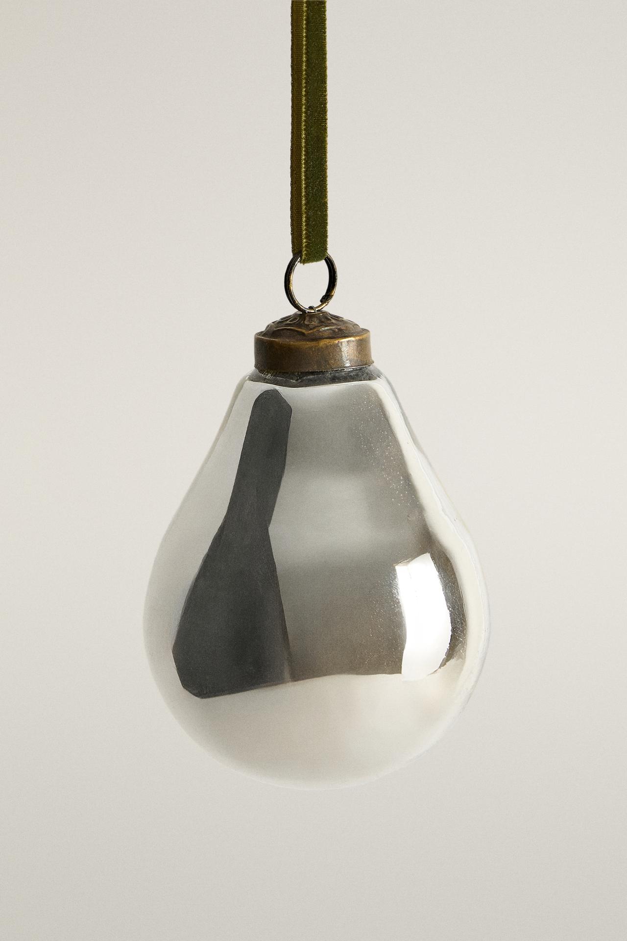 OVAL GLASS CHRISTMAS TREE ORNAMENT