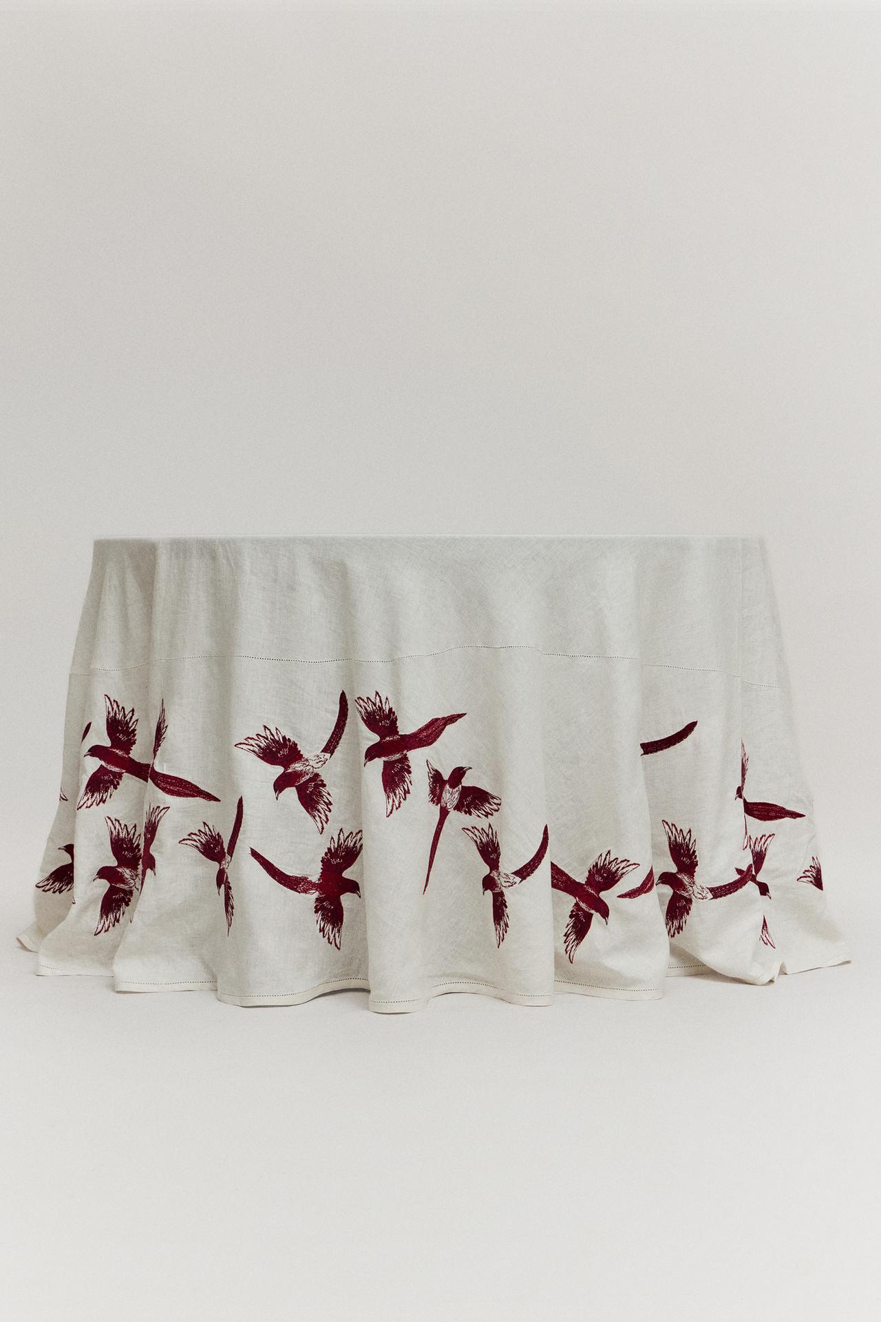 THE SATURNALIA TABLECLOTH — Red