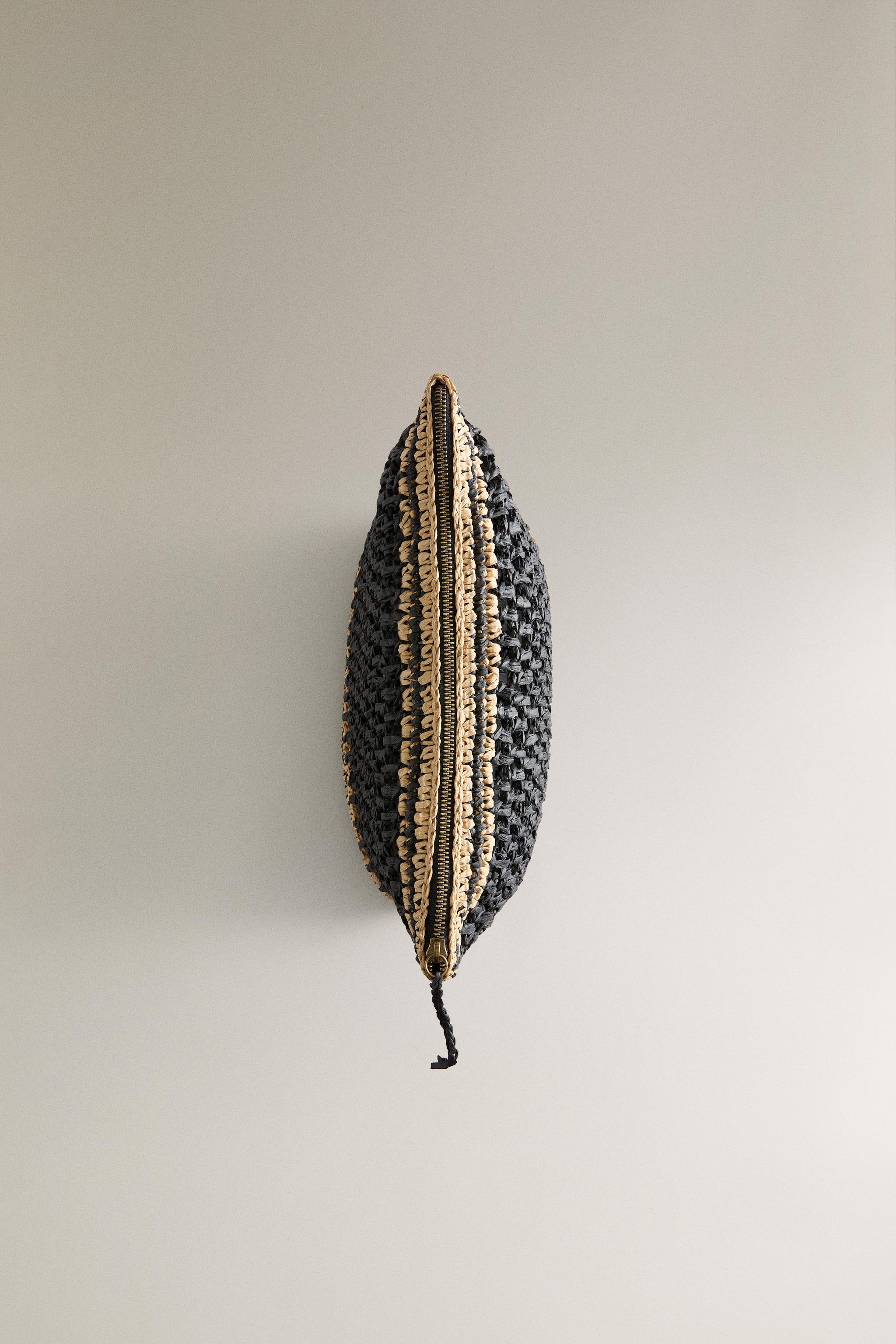 LARGE PAPER MAKEUP BAG — Black (alternate view)