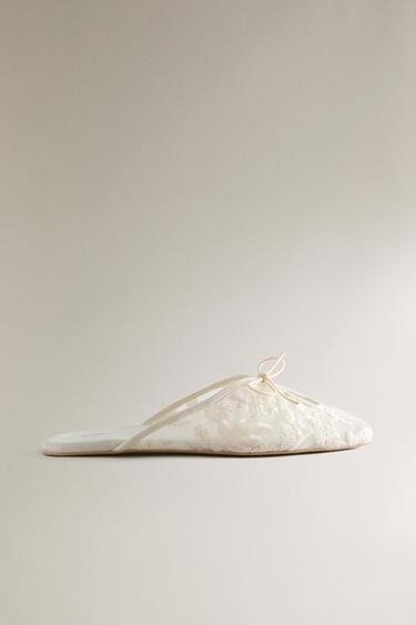 MULE SLIPPERS WITH FLORAL EMBROIDERY - White by Zara