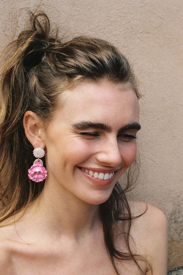 ENAMELLED FLOWER EARRINGS - Pink by Zara - Image 0