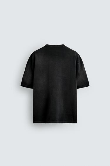 T-SHIRT EN MAILLE IMPRIMÉ DÉLAVÉ - Noir de Zara - Image 7
