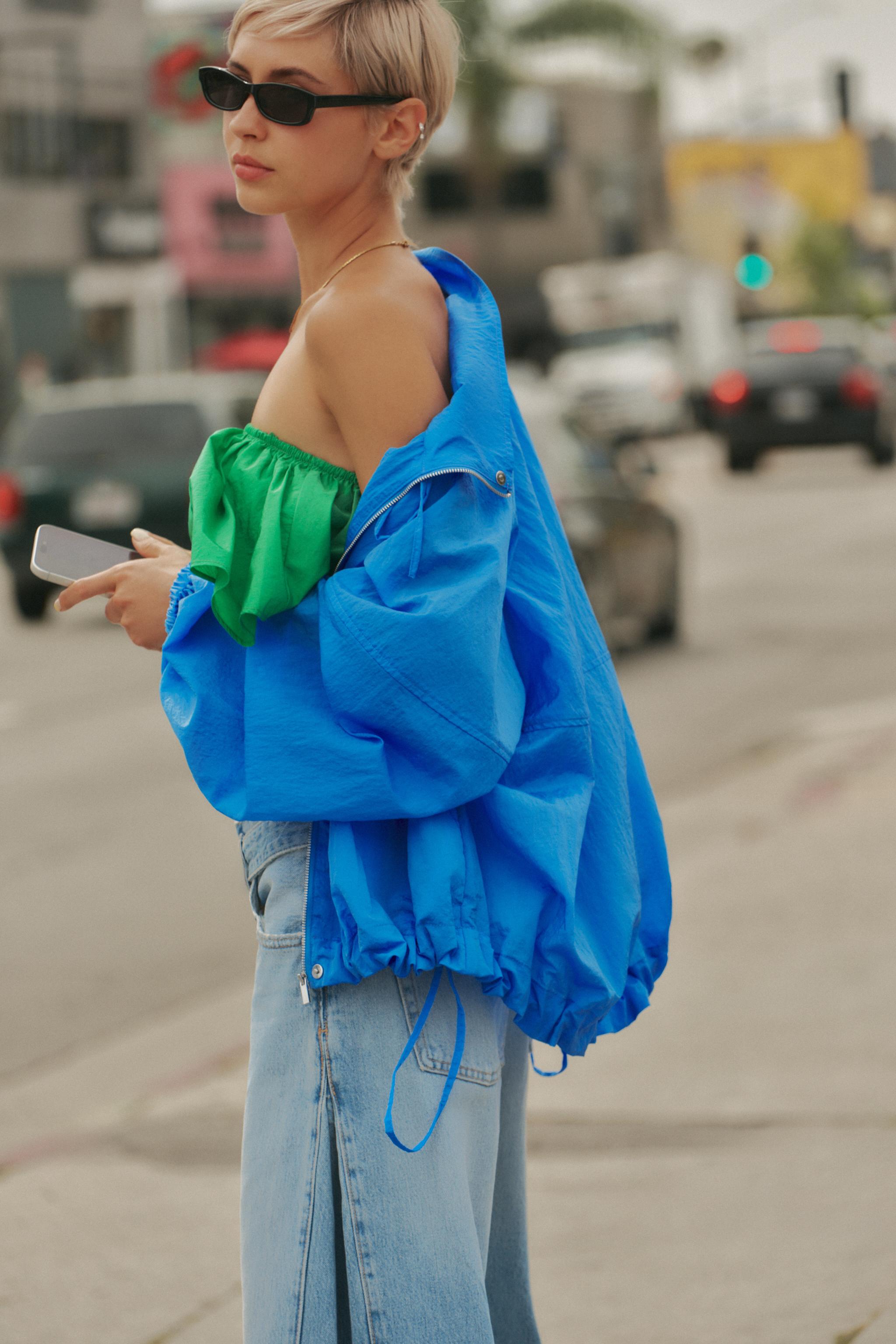TOP BANDEAU EN TAFFETAS À VOLANT