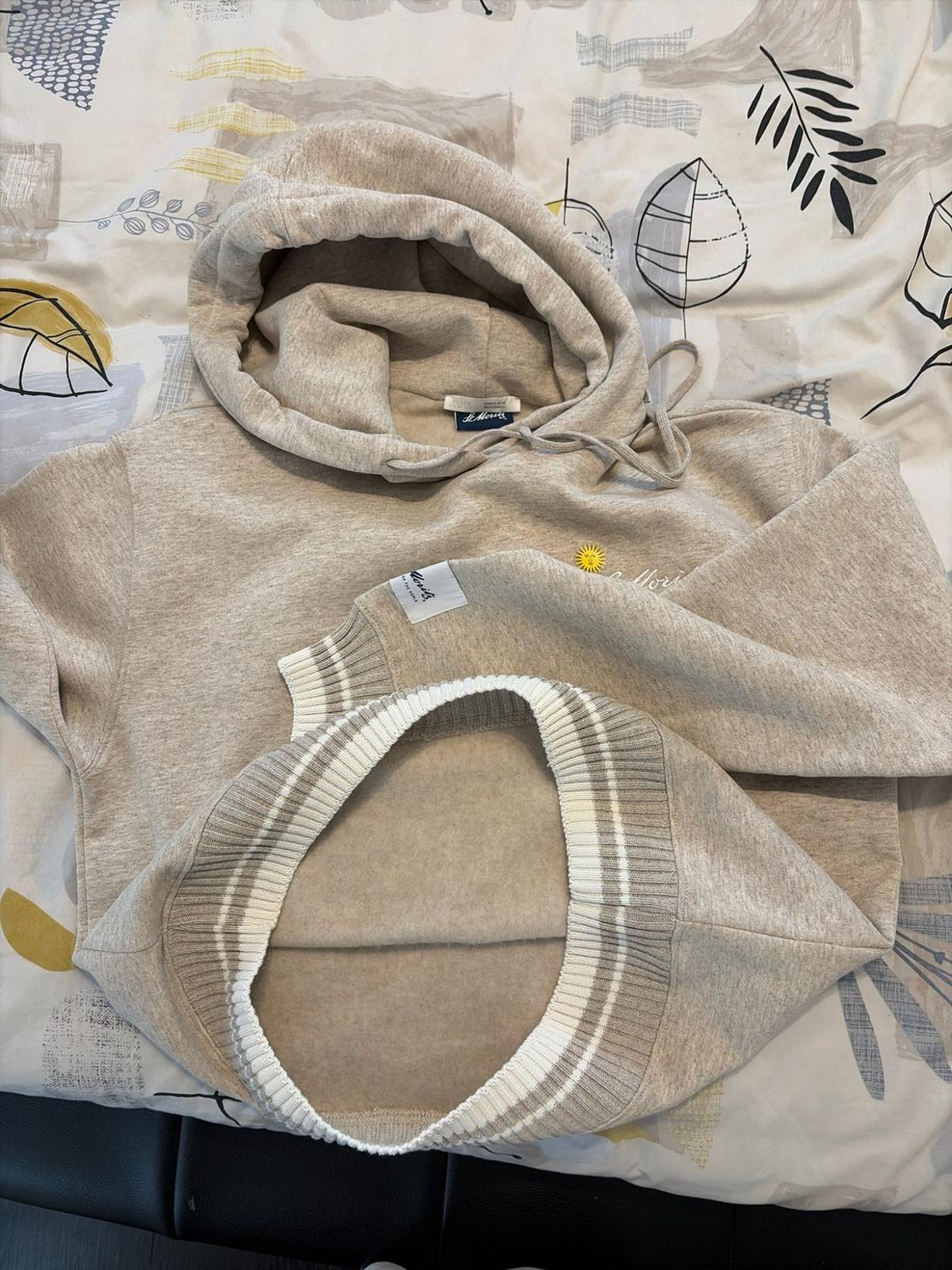ST. MORITZ® HOODED SWEATSHIRT - Image 4