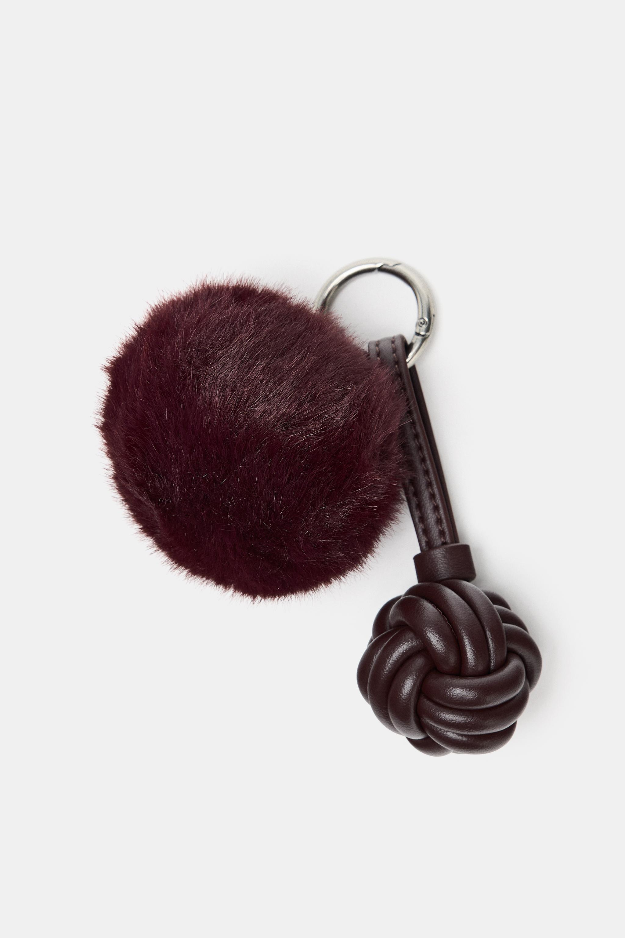 KNOT FAUX FUR CHARM