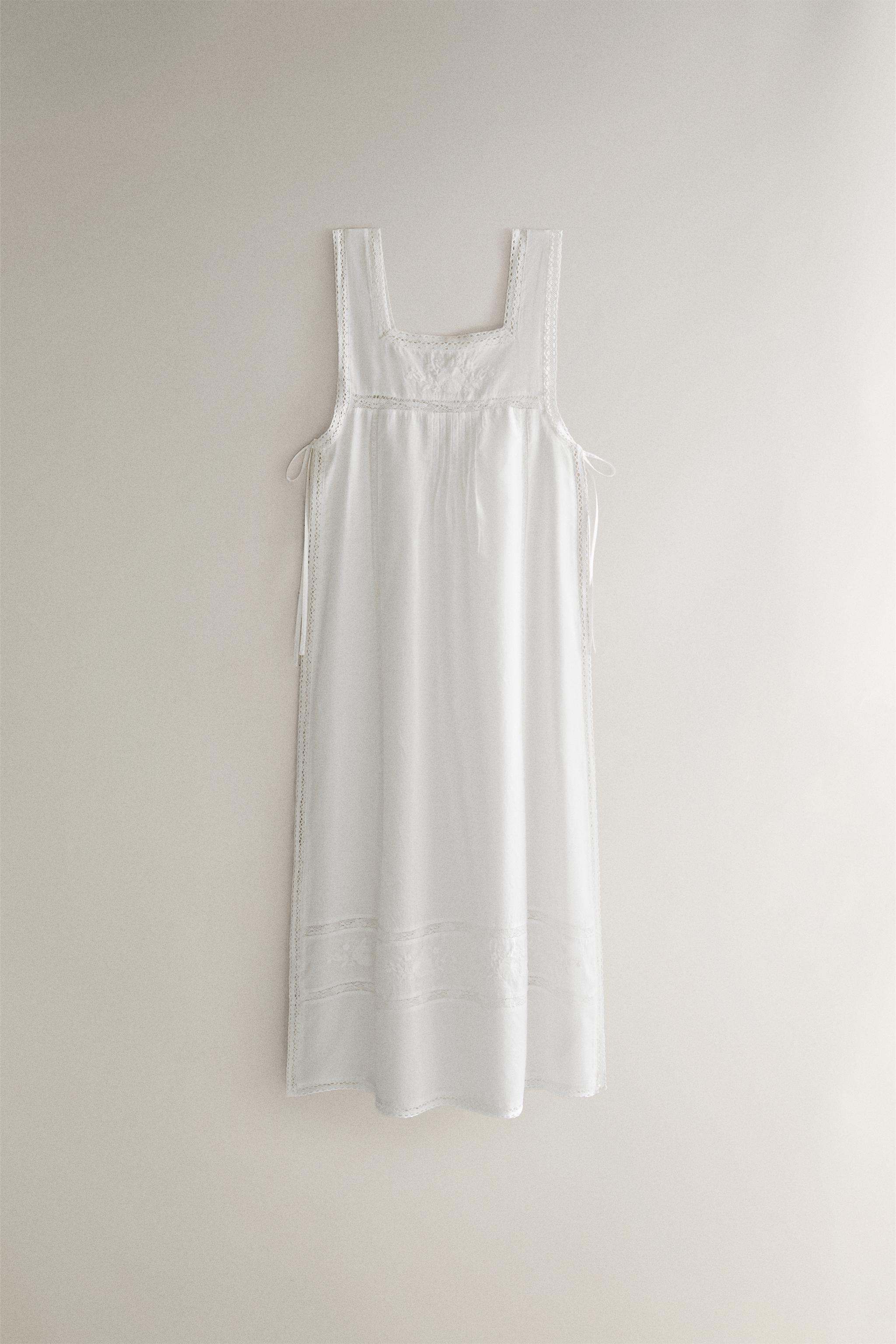 LONG TOP WITH SIDE SLITS