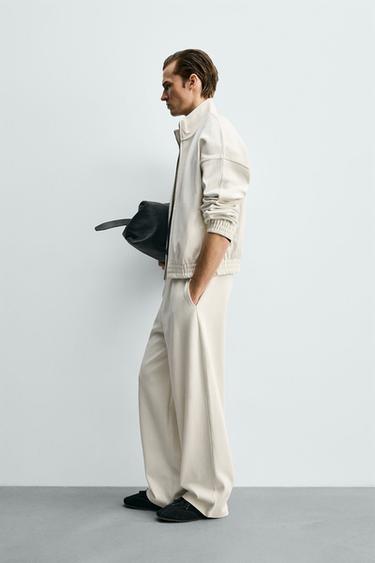 מכנסי טרנינג Wide leg עם קפלים - בז' של Zara