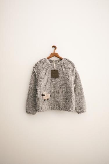 ZARA TIMELESS – GESTRICKTER PULLOVER MIT WOLLE UND STICKEREI - Steingrau von Zara