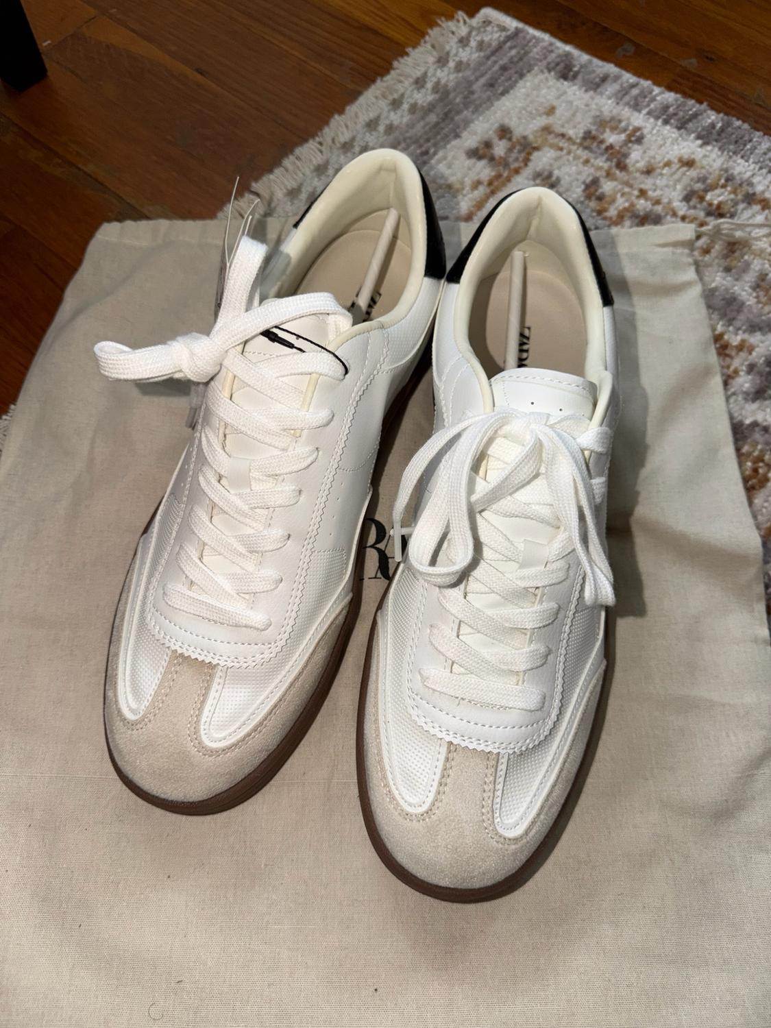 CONTRASTING SOLE SNEAKERS - Image 3