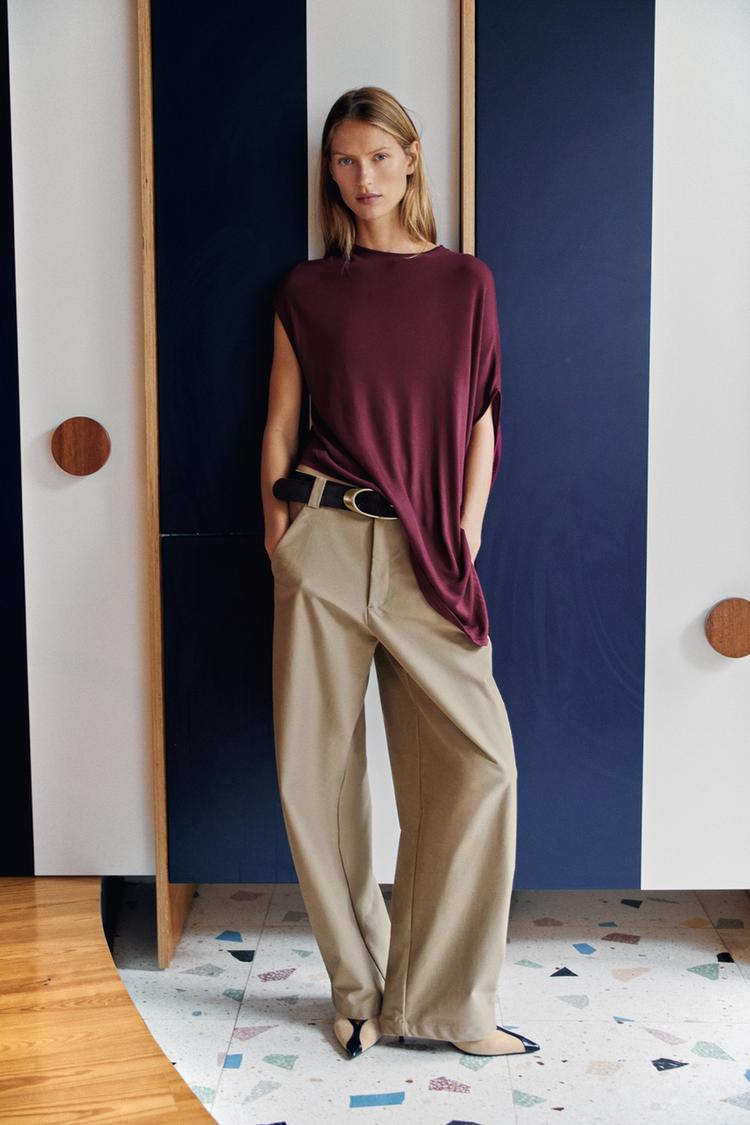 ASYMMETRIC KNIT TOP