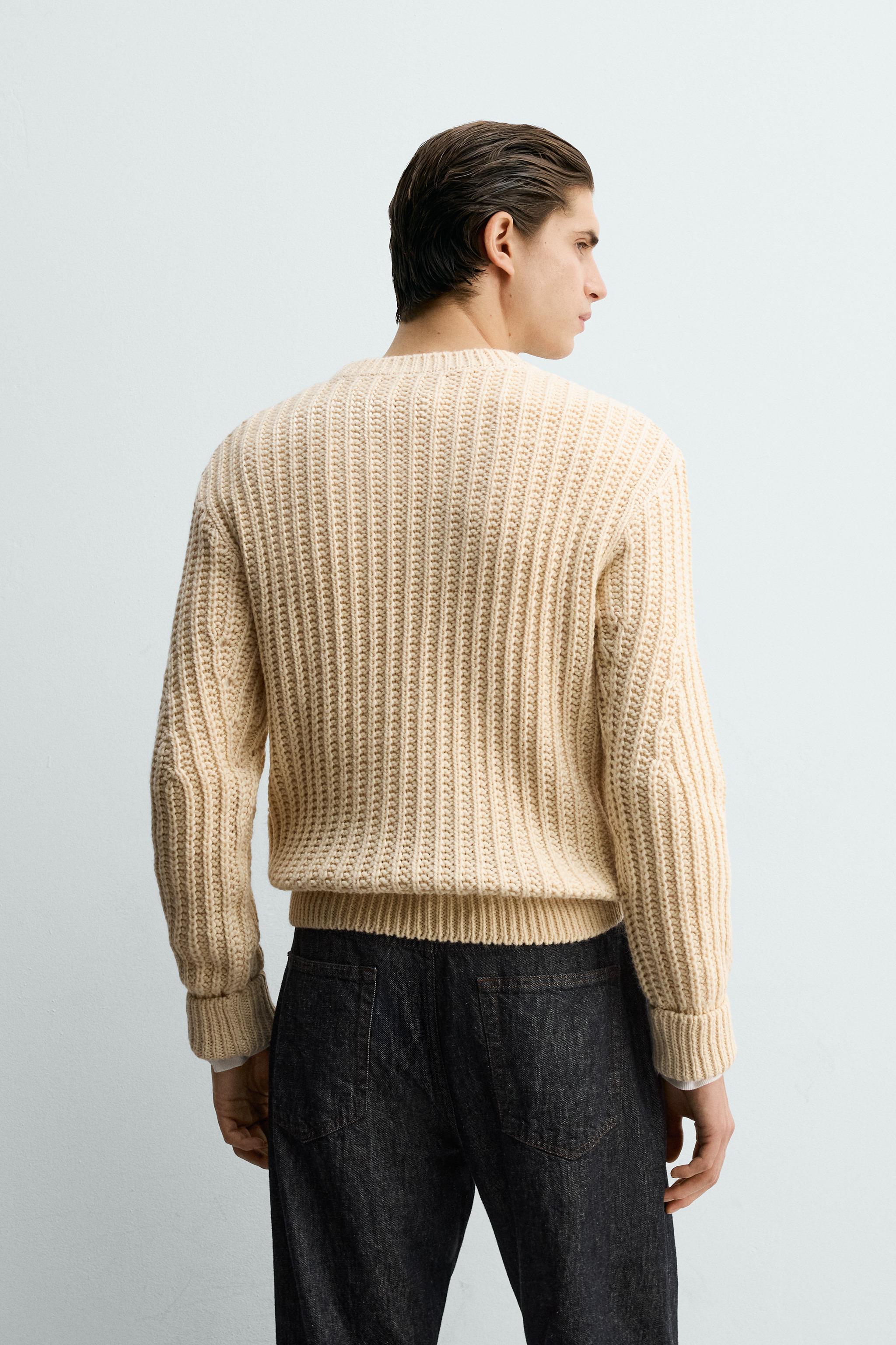 VOLUME TEXTURED JUMPER