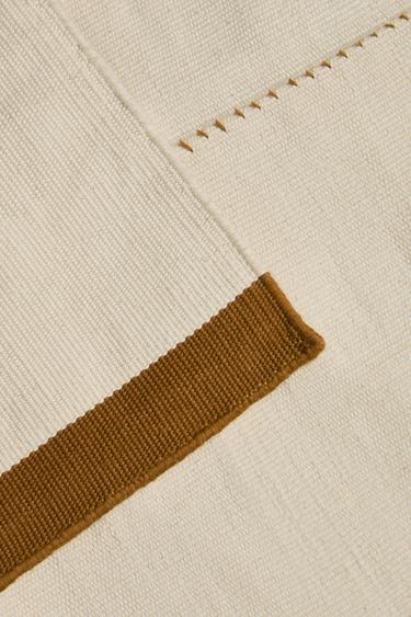 TAPIS COTON BANDES RAYURES - Écru de Zara - Image 4