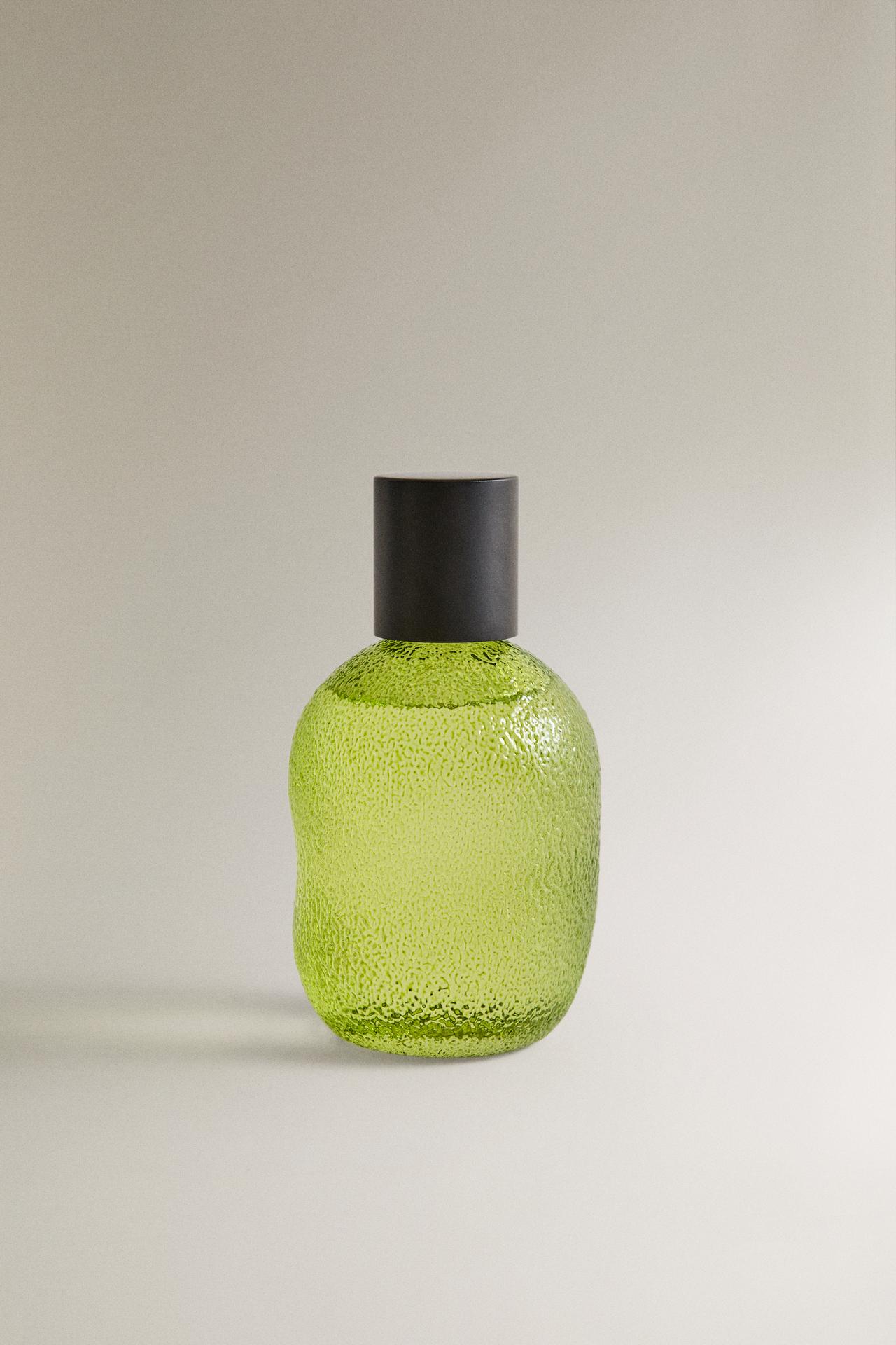 (190 ML) BERGAMOT & SANDALWOOD FABRIC FRESHENER SPRAY — Ecru / Green