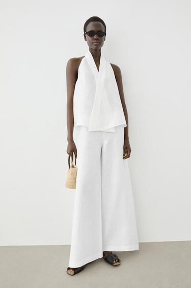Top halter cruzado mezcla lino - Blanco roto de Zara