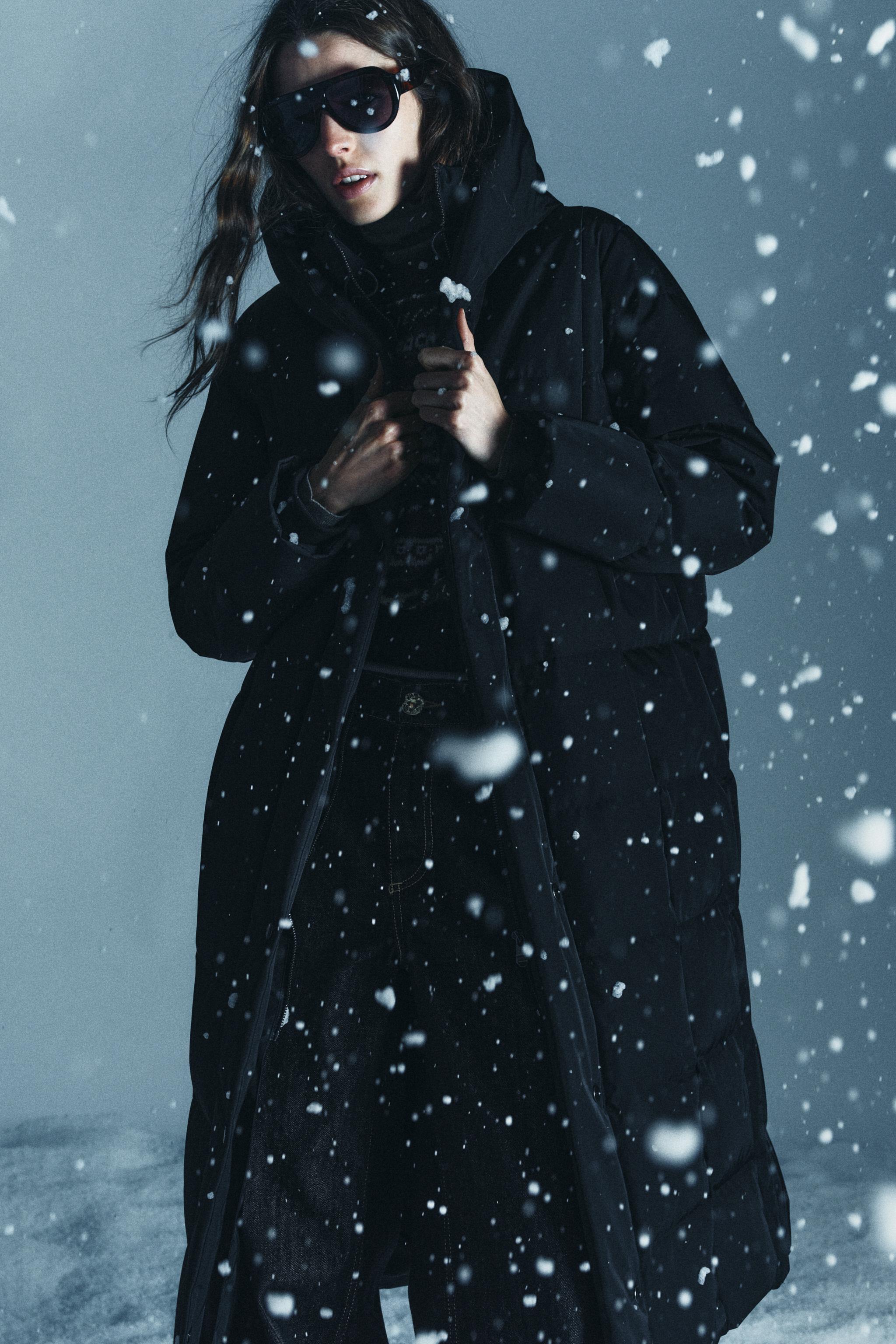 LONG WATER REPELLENT WINDPROOF HOODED DOWN COAT - Black | ZARA