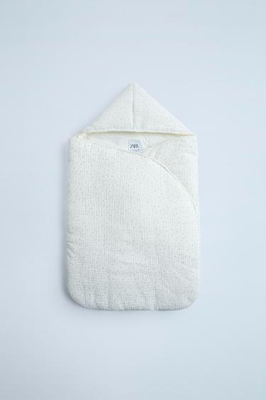 STAR TEXTURED BABY WRAP - Ecru by Zara
