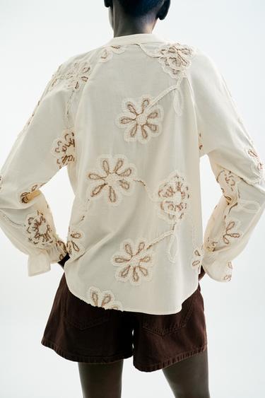 BLOUSE STRUCTURE BRODÉE - Écru de Zara - Image 4