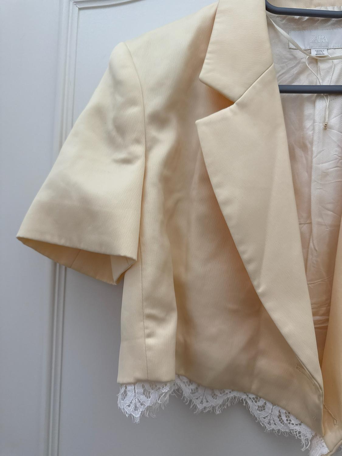 LACE TRIM CROPPED BLAZER - Image 4