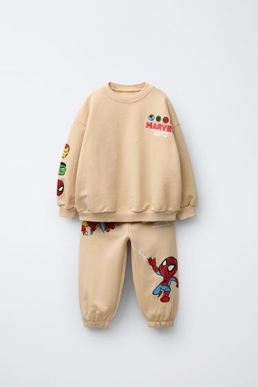 TOTAL LOOK SUDADERA Y PANTALÓN JOGGER THE AVENGERS © MARVEL -  de Zara