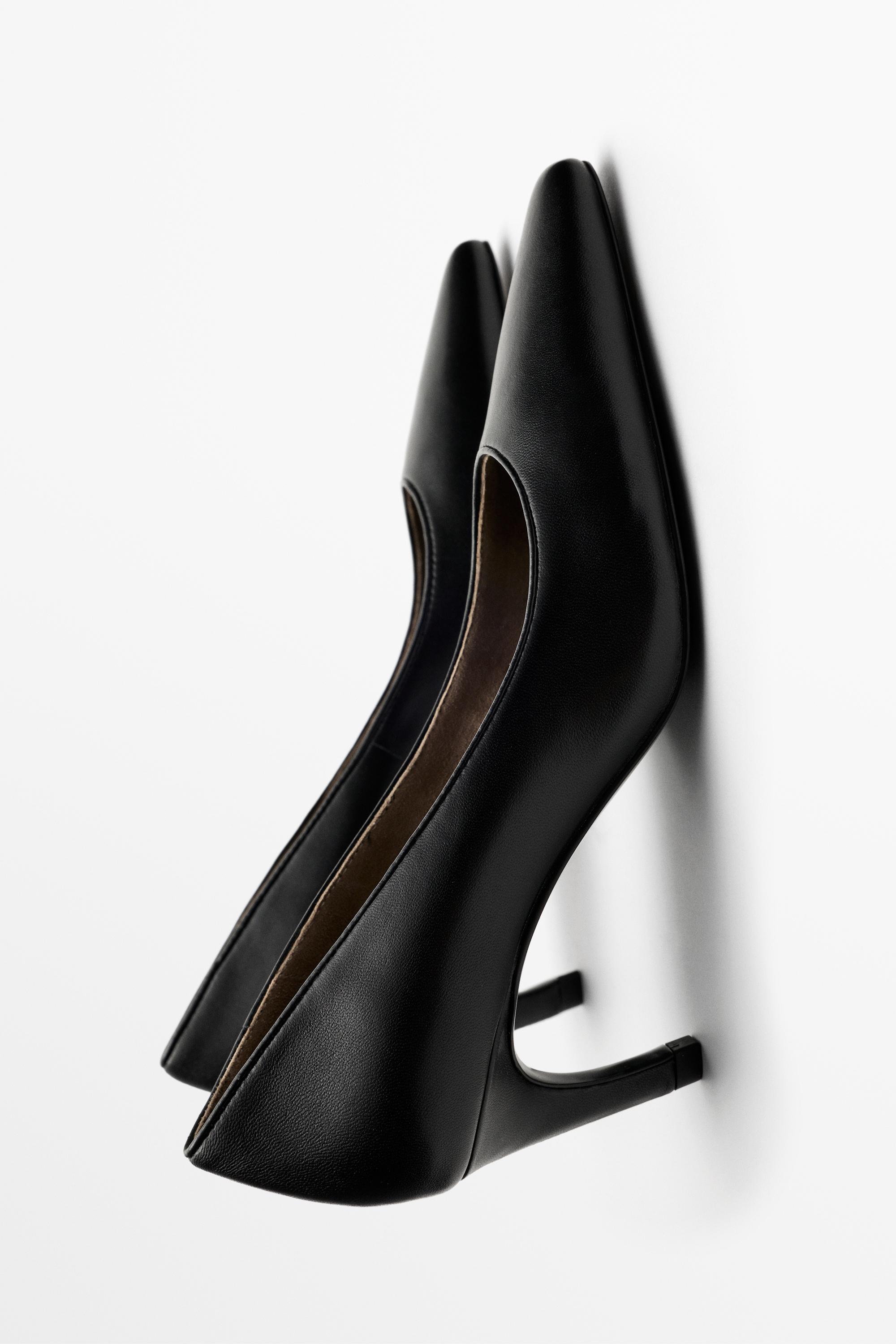 Leather high-heel shoe