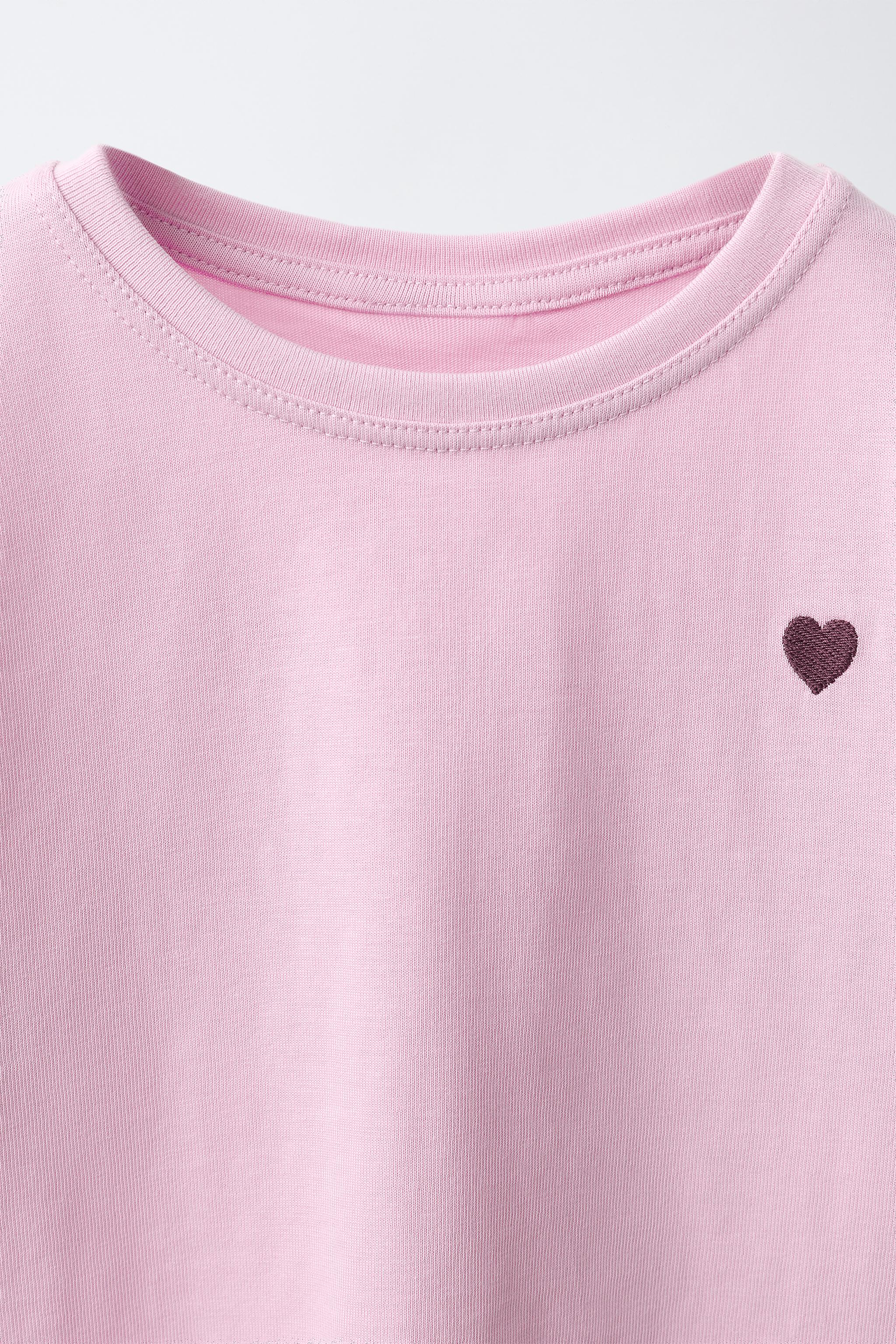 EMBROIDERED HEART T-SHIRT