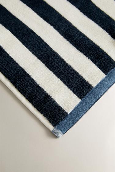 REVERSIBLE STRIPED BEACH TOWEL - Blues by Zara - Image 2